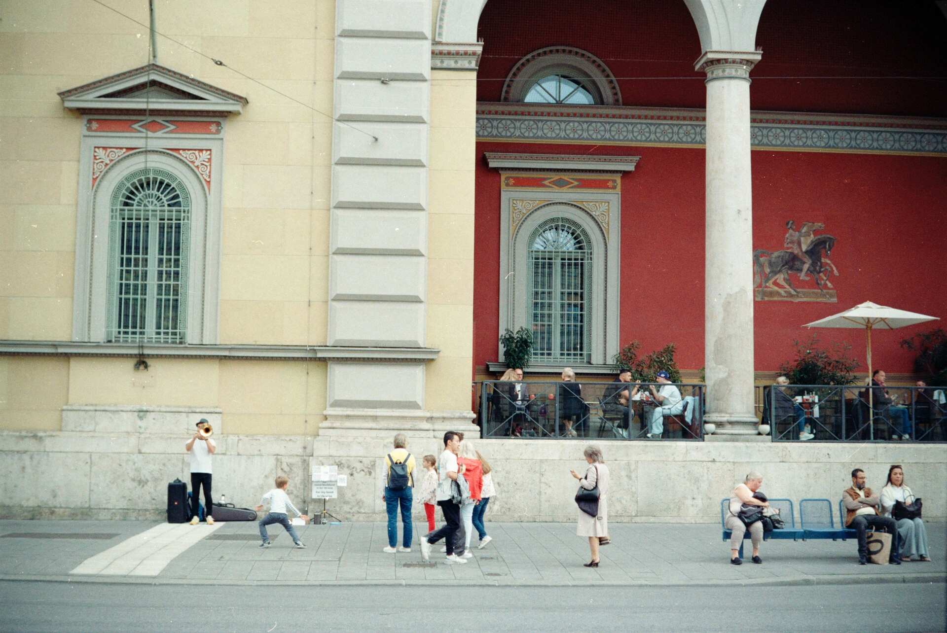 Street scene in Munich — warm tones, soft highlights